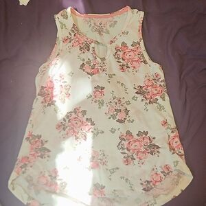 One step-up floral shirt